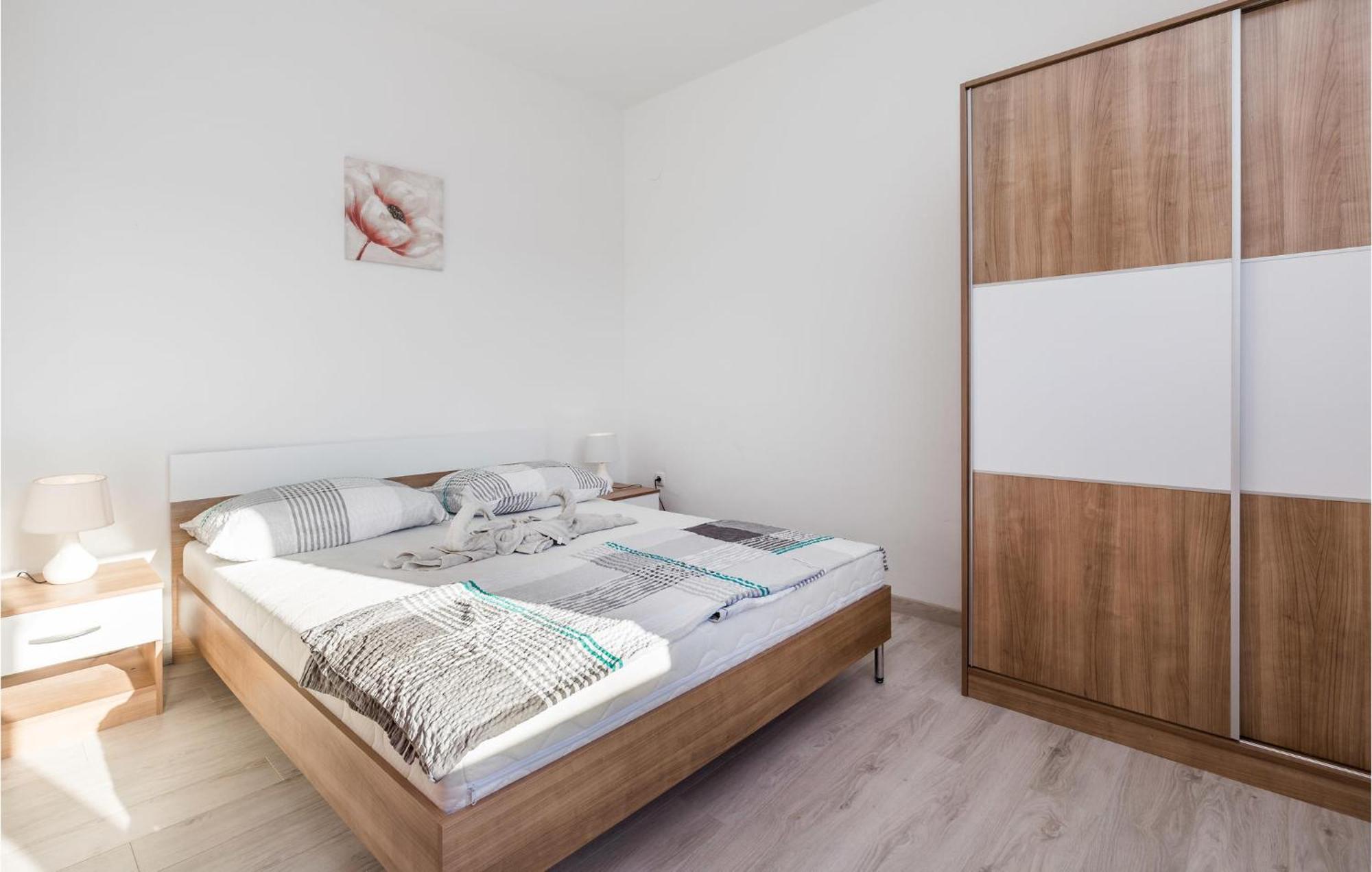 Pet Friendly Apartment In Kampor With Kitchen Exterior photo